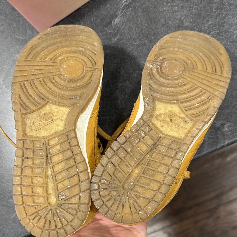 Nike Women's Low-Top Sneakers in Wheat Tan - Picture 8 of 8